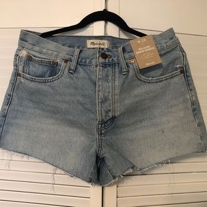 Madewell Relaxed Denim Shorts - Size 28. Never Worn. Tags attached